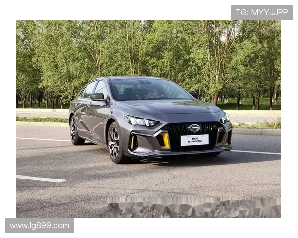 10万级大轿跑，运动感营造到位，驾驶性能不俗，解读传祺影豹